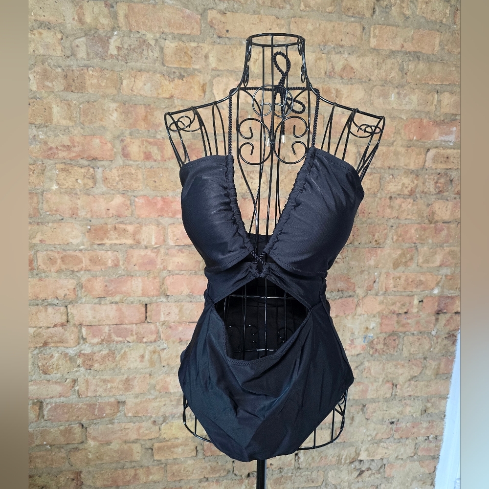 👙 Aerie One Piece Cut Out Halter Monokini Cheeky Swimsuit